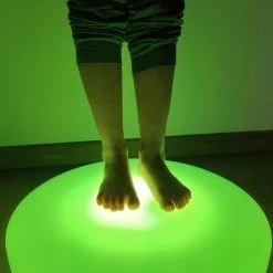 Playlearn Interactieve Oplaadbare Kunststof Vloertegel -leerzame-spellen Winkel 543x840 1