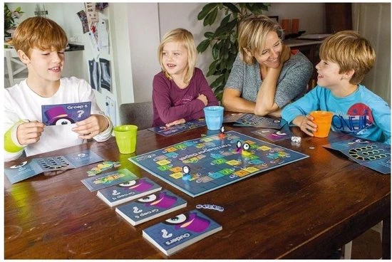 Spellenbundel - Squla - 2 Stuks - 4 Tot 12 Jaar - Familiebordspel & Taal Rijmen Kaartspel 5 Spellenbundel - Squla - 2 Stuks - 4 Tot 12 Jaar - Familiebordspel & Taal Rijmen Kaartspel - Afbeelding 5