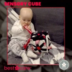 BabySenses For BestCare Contrasterende Sensorische Kubus "Sensu" | Rood-Zwart-Wit | 14x14x14cm | + 0m | Montessori Speelgoed Voor Kinderen | Stoffen Kubus Met Bel | 100% Katoen | Machinewasbaar | EU Product -leerzame-spellen Winkel 550x552 6